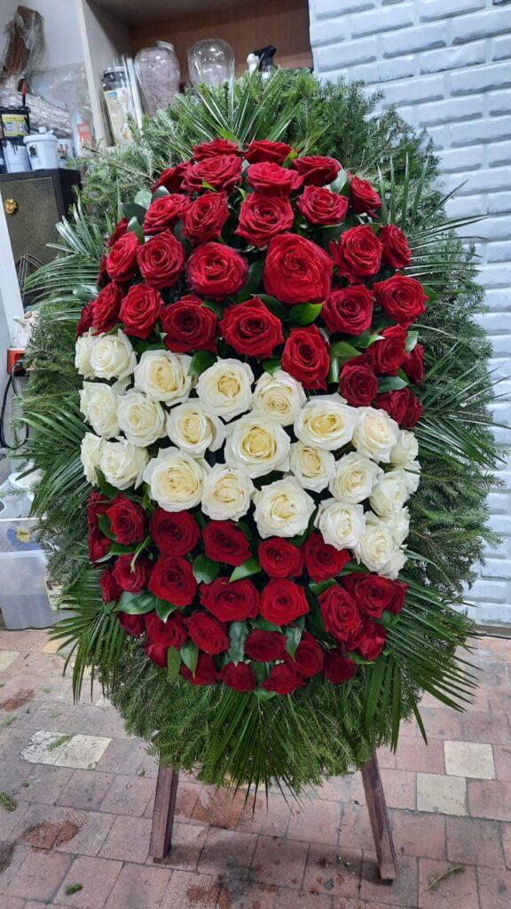 Венок из живых цветов 34